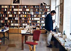 Die Krimibuchhandlung Glatteis: geräumig und sehr gut sortiert