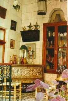 Der malerische Innenhof im Hotel Dar Halabia in Aleppo